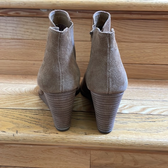 Lucky Brand Tan Ankle Boots Size 10M - Picture 4 of 9